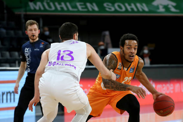 队员们获邀 队员们获邀